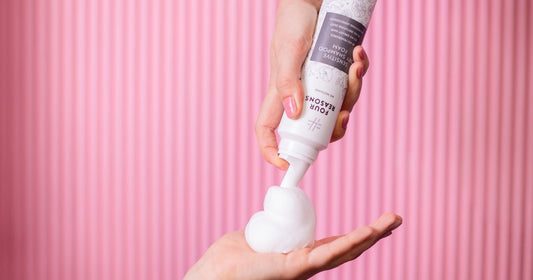 Don’t Let a Greasy Scalp Bother You: Make Dry Shampoo Foam Your Refreshing Buddy